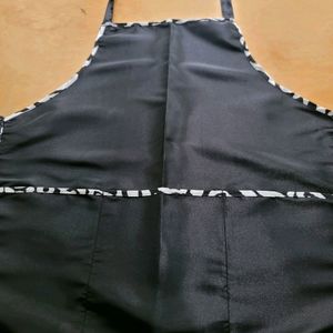 Aprons and different styles to salon,restaurants